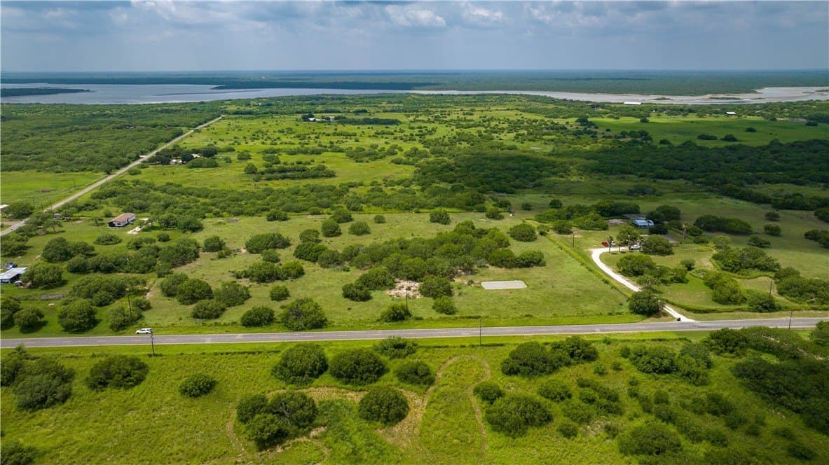 8.6 acres in Kleberg County - photo 2
