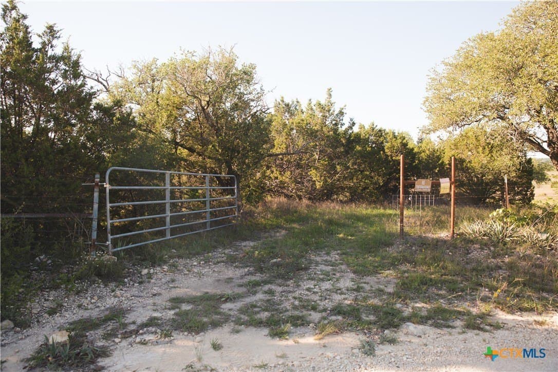 10.71 acres in Lampasas County - photo 2
