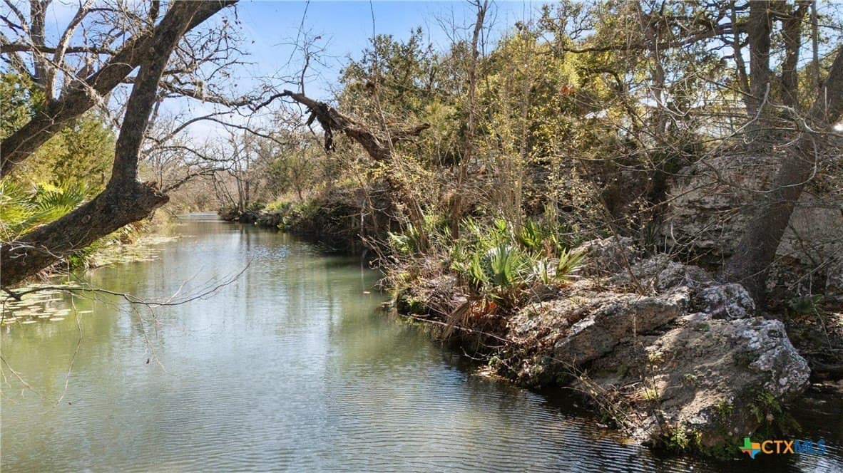 1.13 acres in Comal County - photo 2