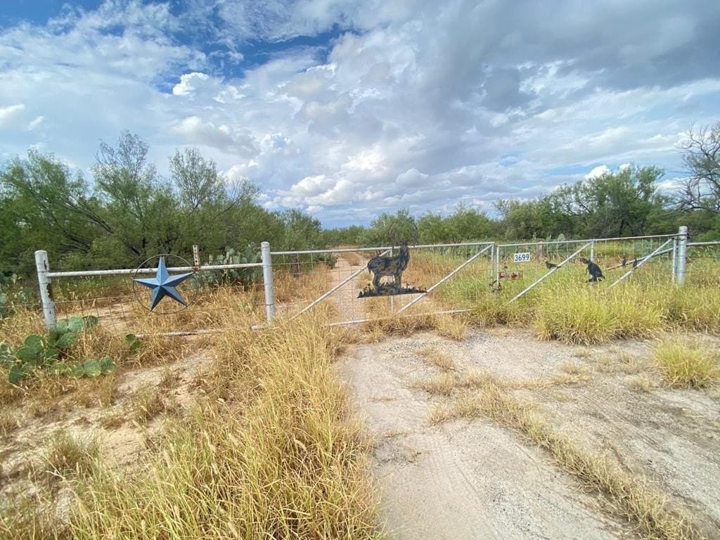21.42 acres in Dimmit County - photo 2
