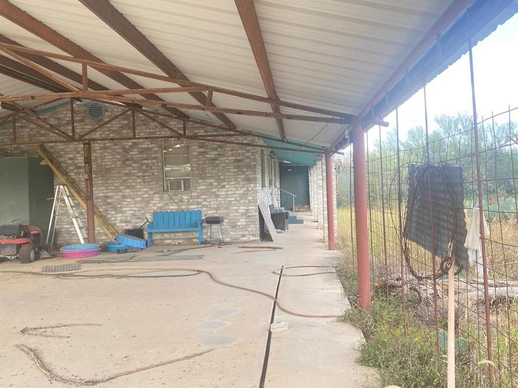 21.42 acres in Dimmit County - photo 9