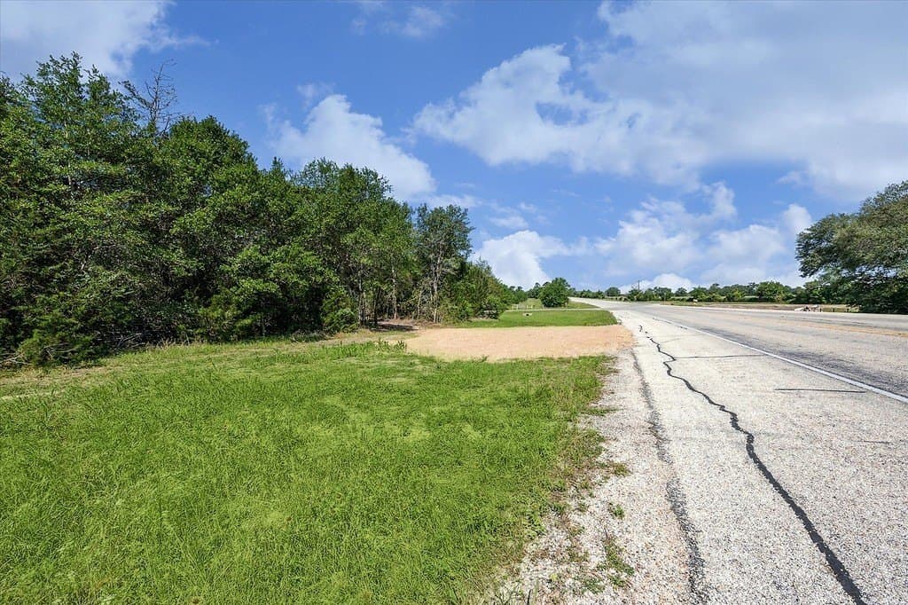 1.58 acres in Fayette County - photo 6