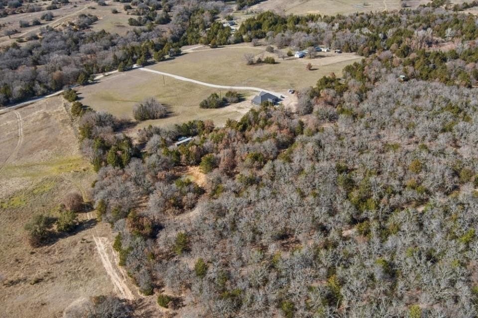 20 acres in Montague County - photo 6
