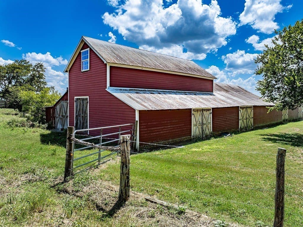 38 acres in Colorado County - photo 5