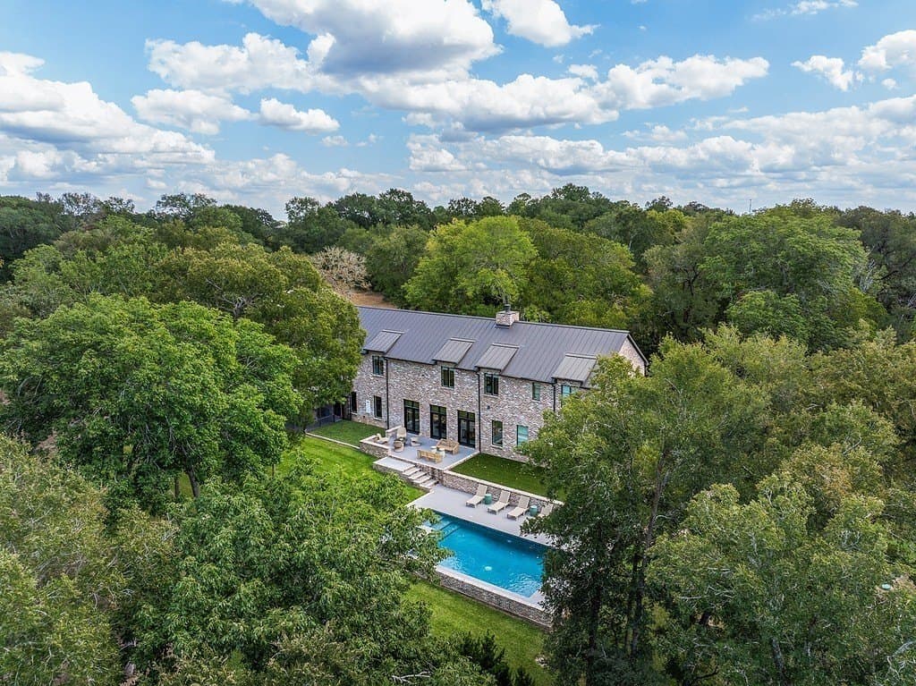 5.6 acres in Fayette County - photo 2