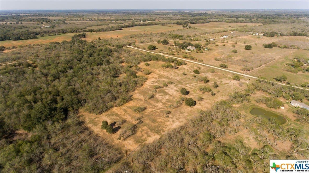 20 acres in Guadalupe County - photo 7