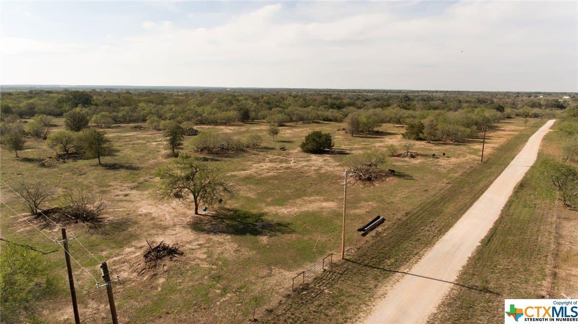 20 acres in Guadalupe County - photo 3