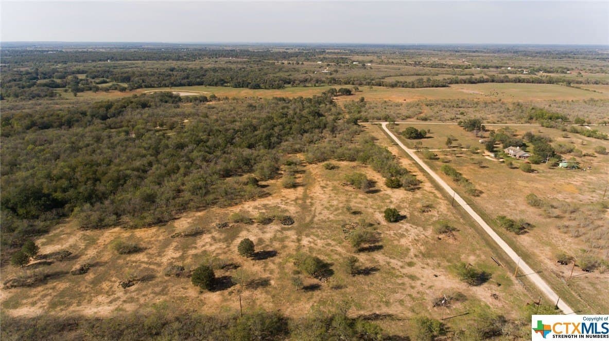 20 acres in Guadalupe County - photo 6