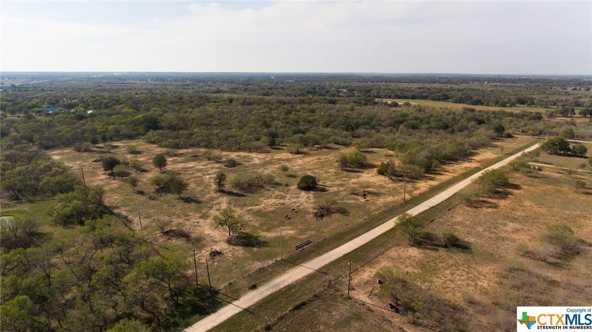 20 acres in Guadalupe County - photo 4
