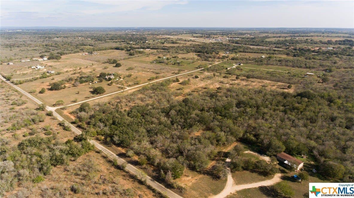 20 acres in Guadalupe County - photo 9