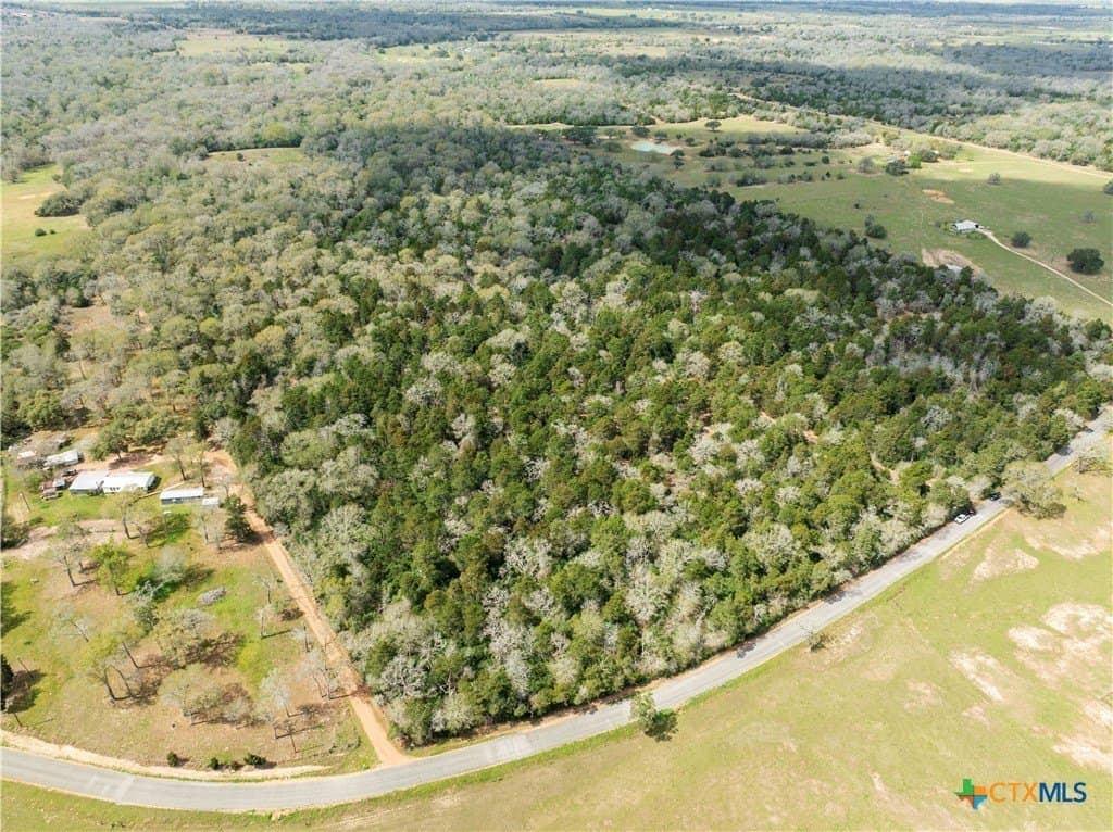 57 acres in Lavaca County - photo 9