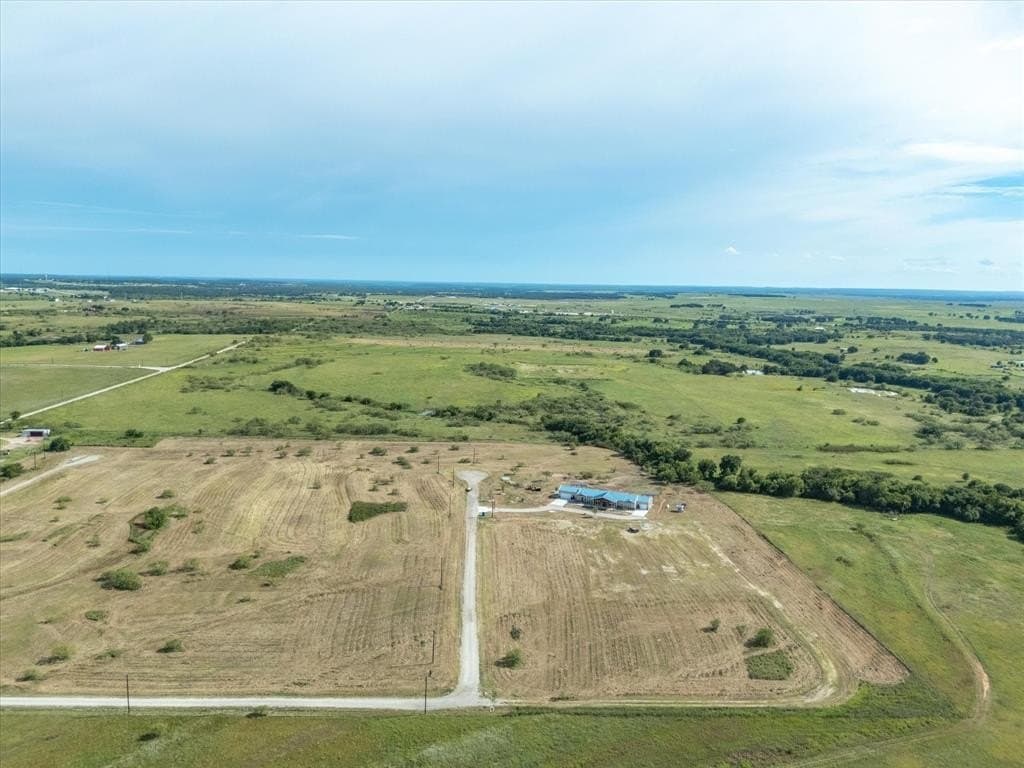 2 acres in Montague County - photo 4