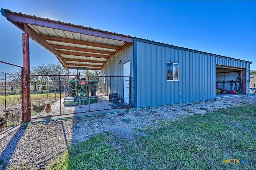 26 acres in Gonzales County - photo 42