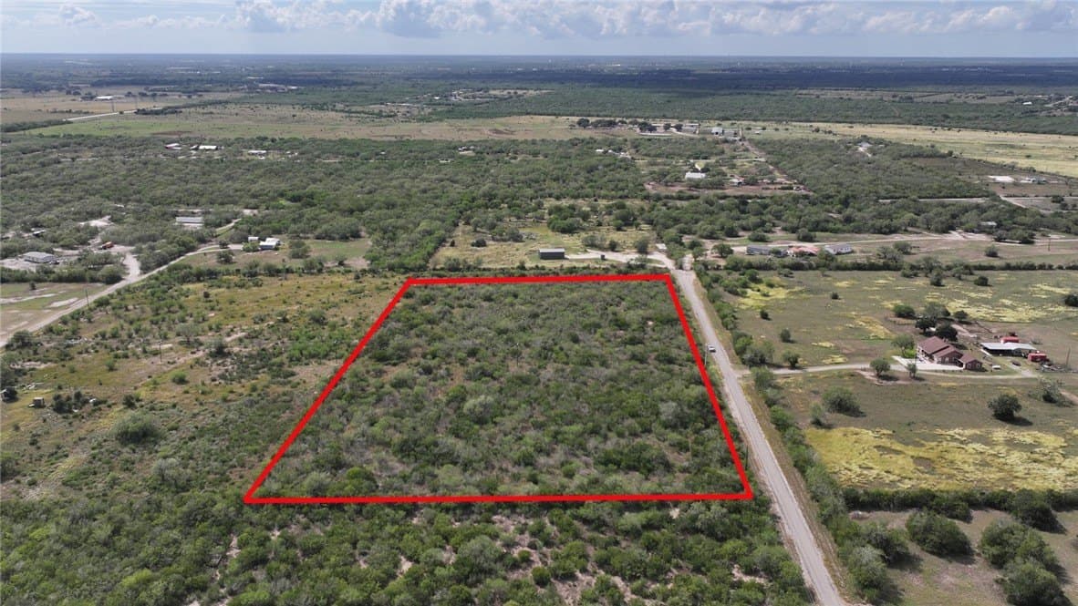 10.35 acres in Bee County - photo 3