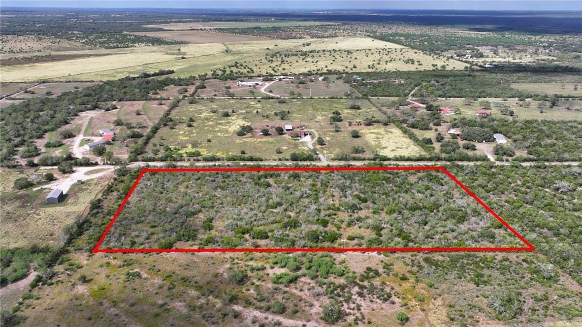 10.35 acres in Bee County - photo 6