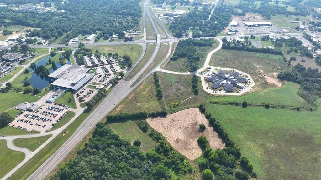 15.49 acres in Henderson County - photo 4