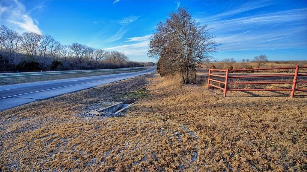 27.45 acres in Montague County - photo 10