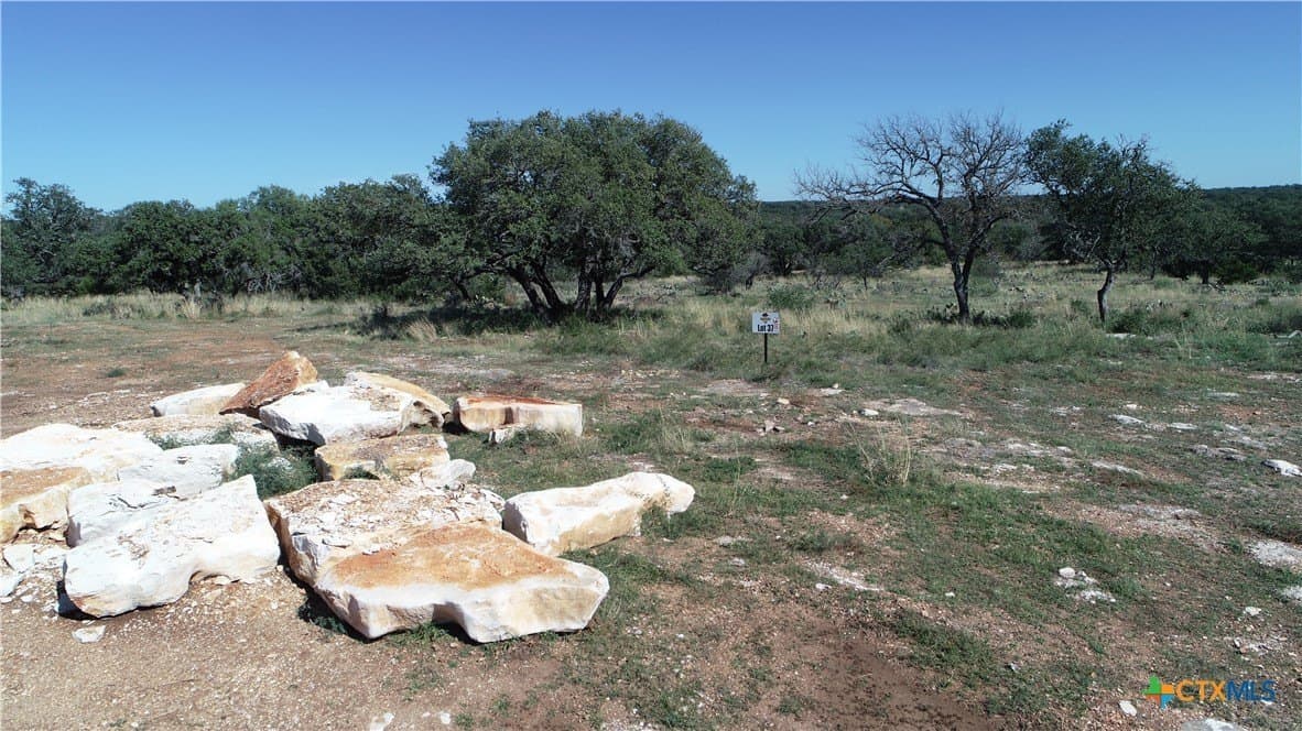5 acres in San Saba County - photo 10