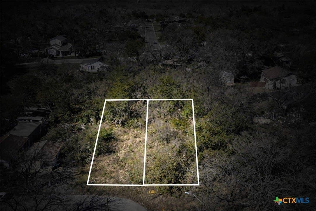 0.35 acres in Comal County - photo 13