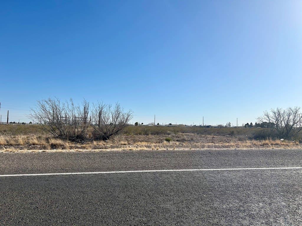 10.74 acres in Pecos County - photo 5