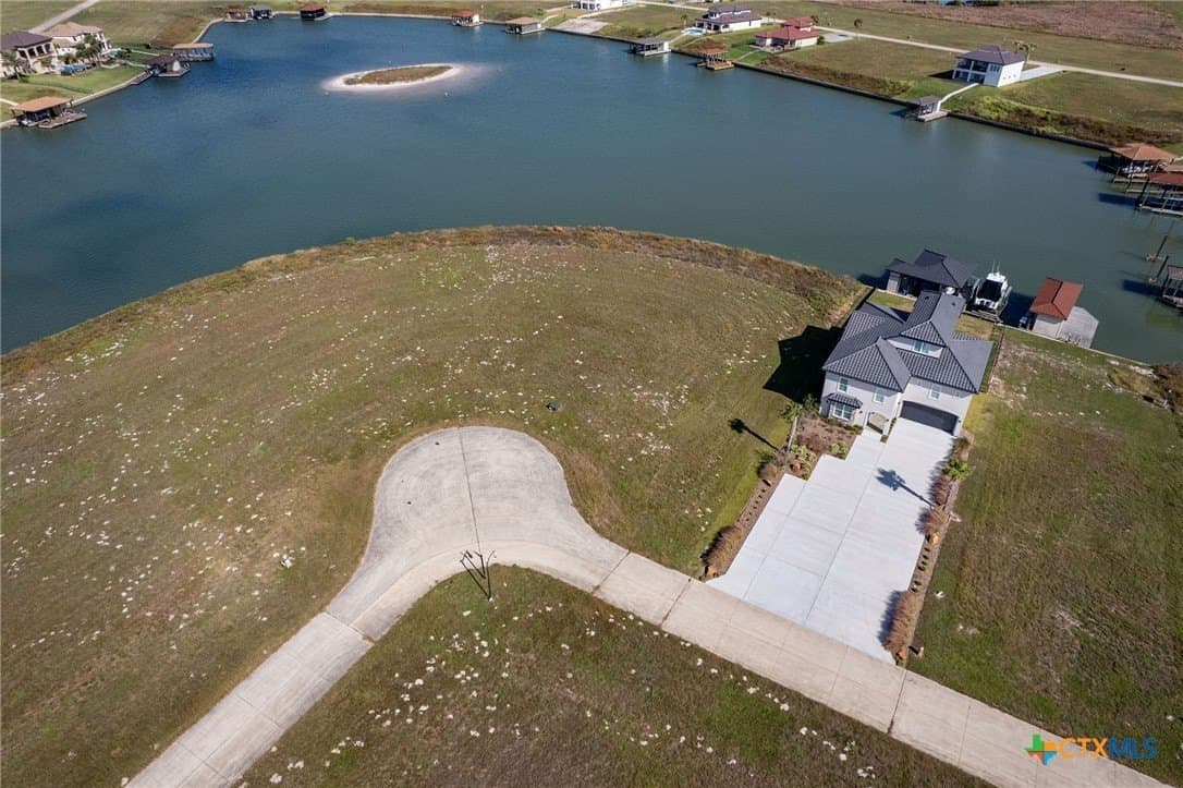 0.65 acres in Calhoun County - photo 4