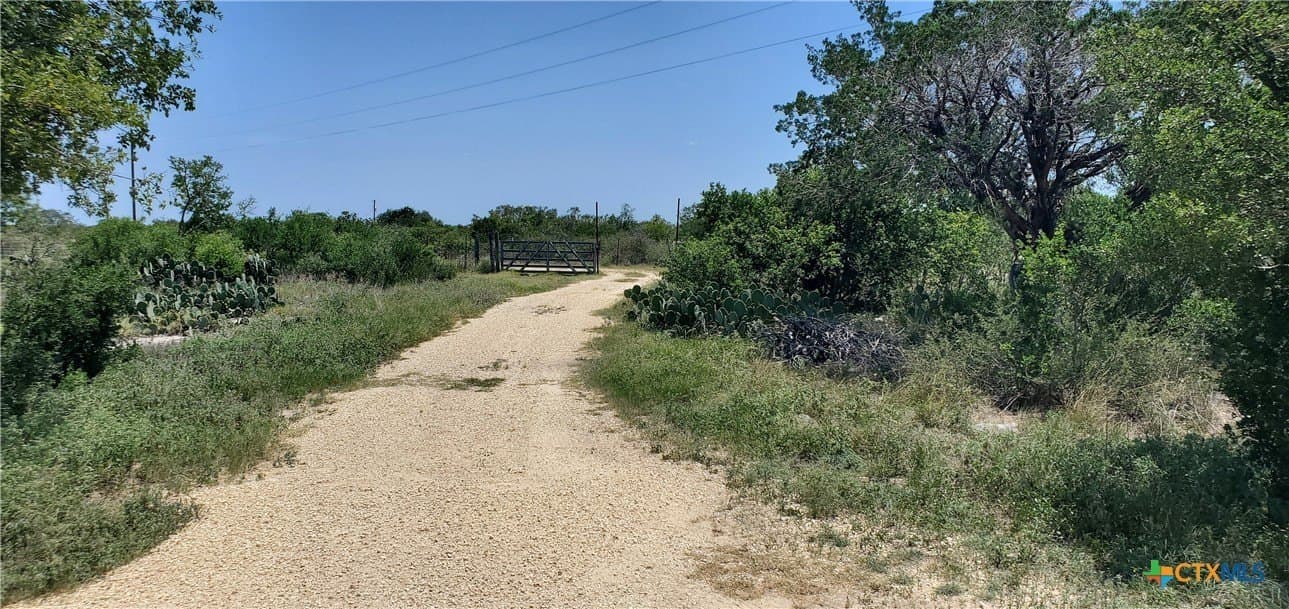 88.06 acres in Uvalde County - photo 10