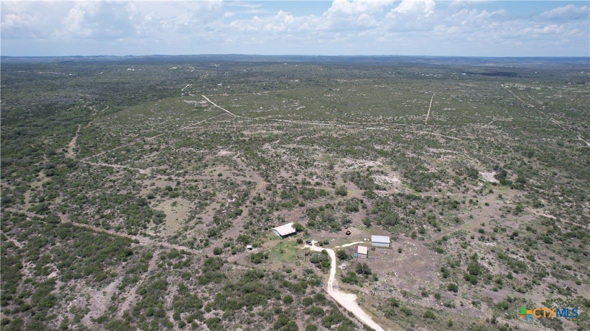 88.06 acres in Uvalde County - photo 2