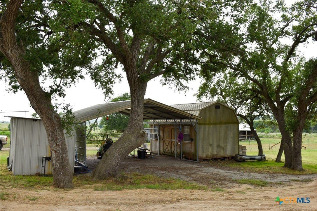18.4 acres in Lavaca County - photo 14