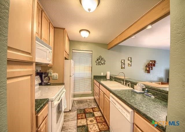 10.43 acres in Comal County - photo 8