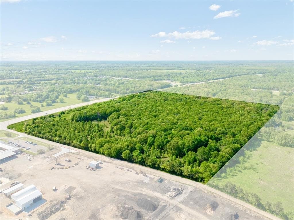 37.49 acres in Lamar County - photo 3