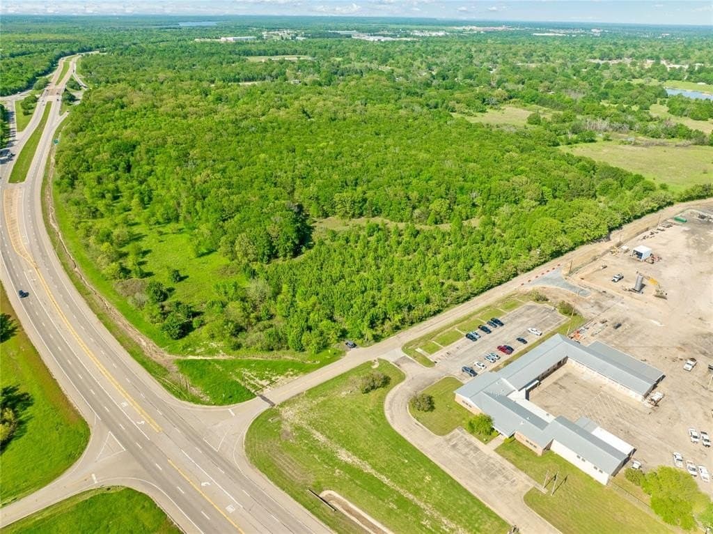37.49 acres in Lamar County - photo 4