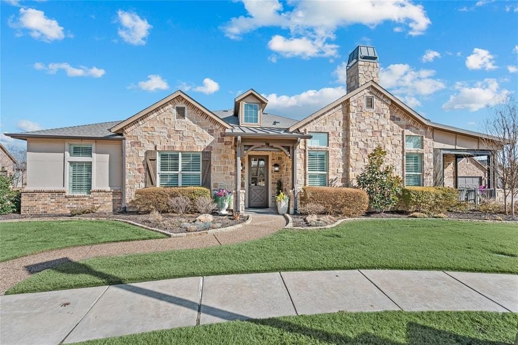 387 Watermere Drive