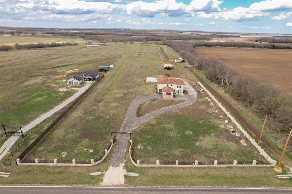 20 acres in Hill County - photo 38