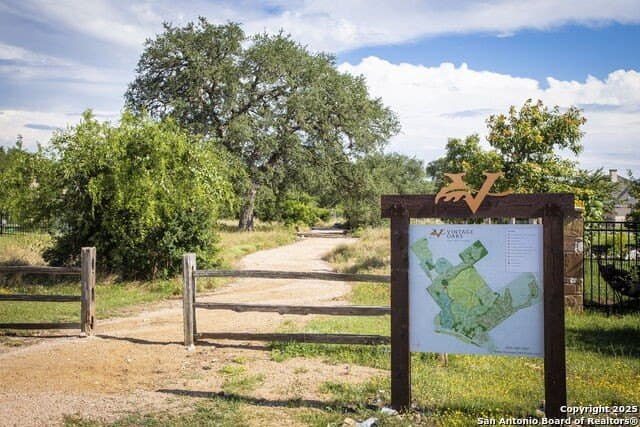 10.68 acres in Comal County - photo 18