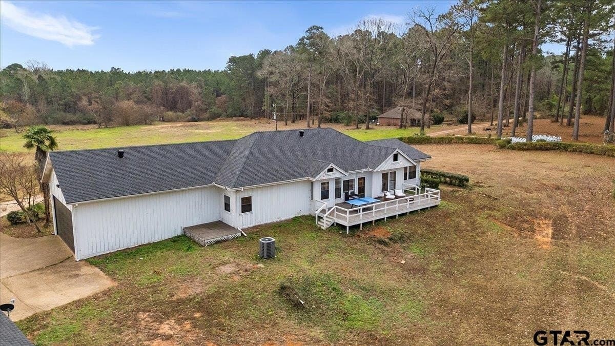 10 acres in Smith County - photo 37
