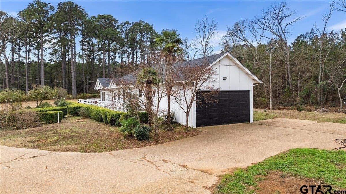 10 acres in Smith County - photo 3