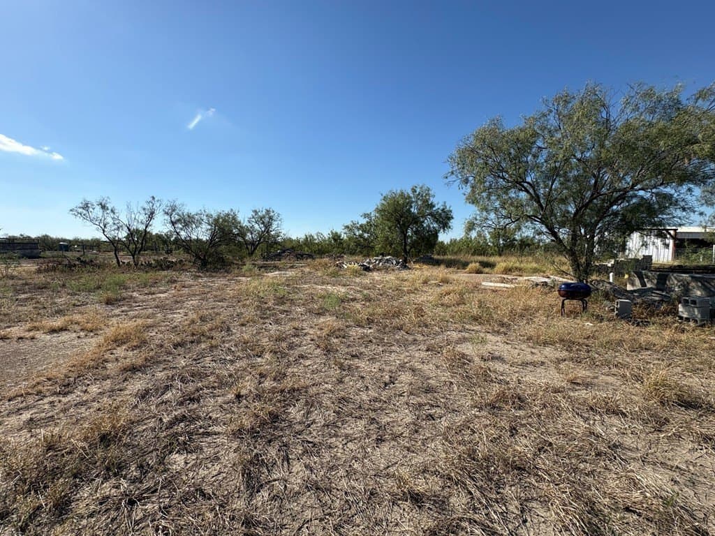 0.52 acres in Maverick County - photo 4
