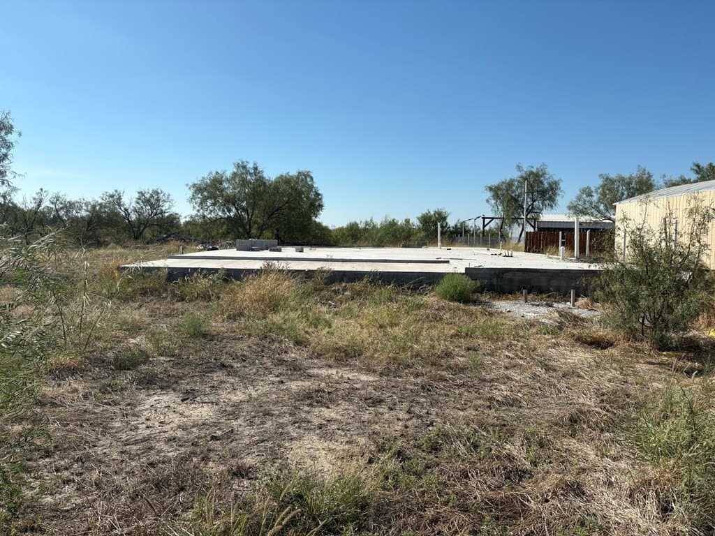 0.52 acres in Maverick County - photo 2