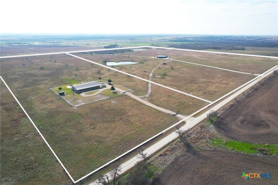 20 acres in Milam County - photo 4