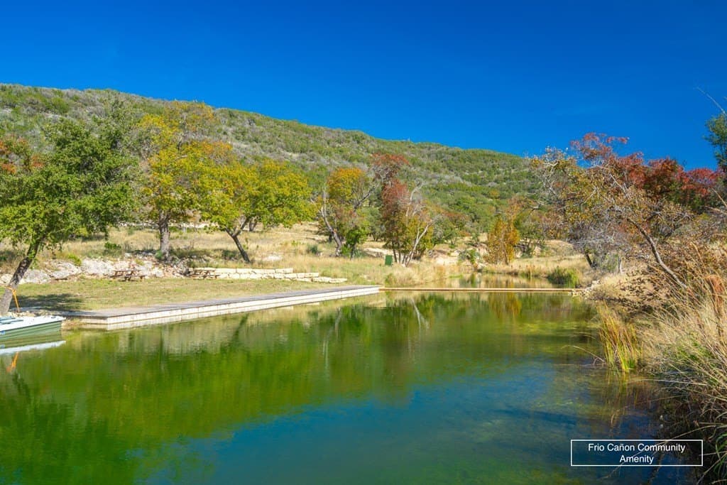230 acres in Real County - photo 9