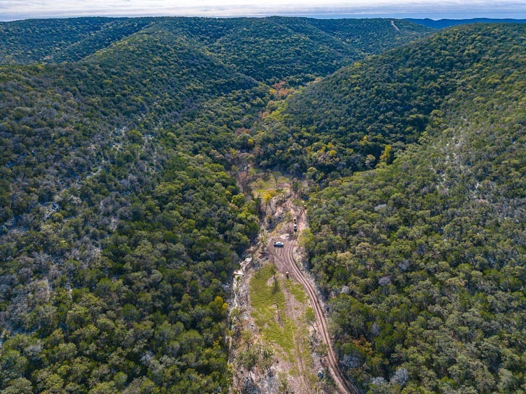 230 acres in Real County - photo 2