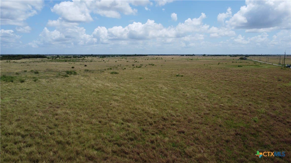 10.33 acres in Victoria County - photo 5