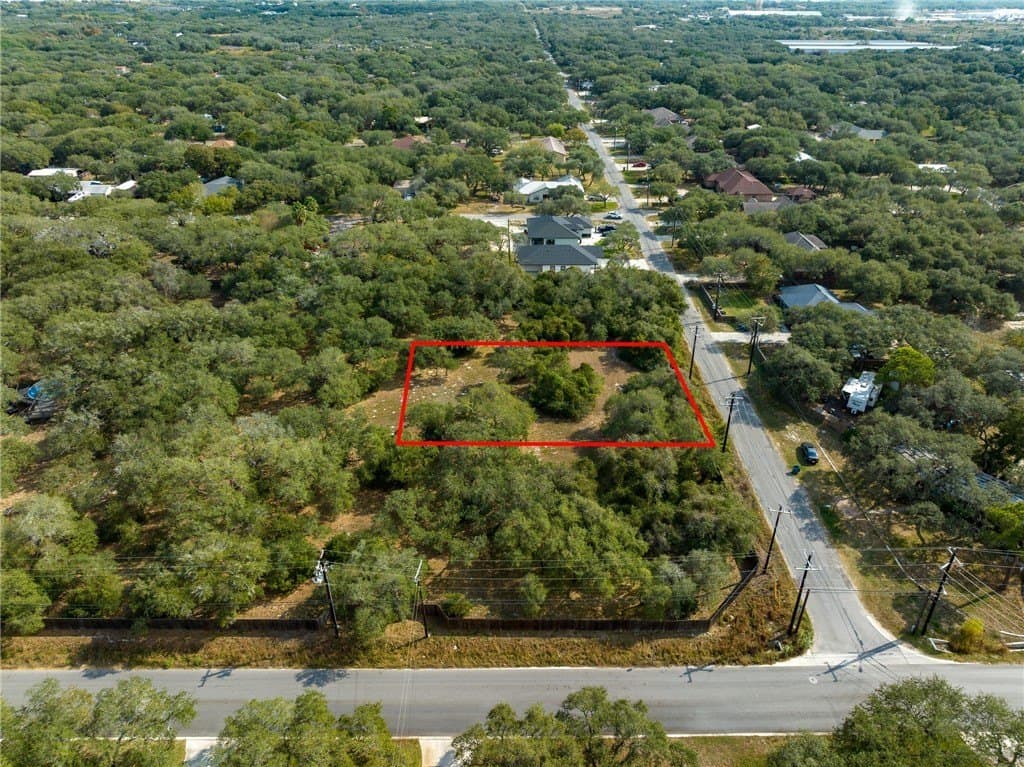 0.33 acres in San Patricio County - photo 6