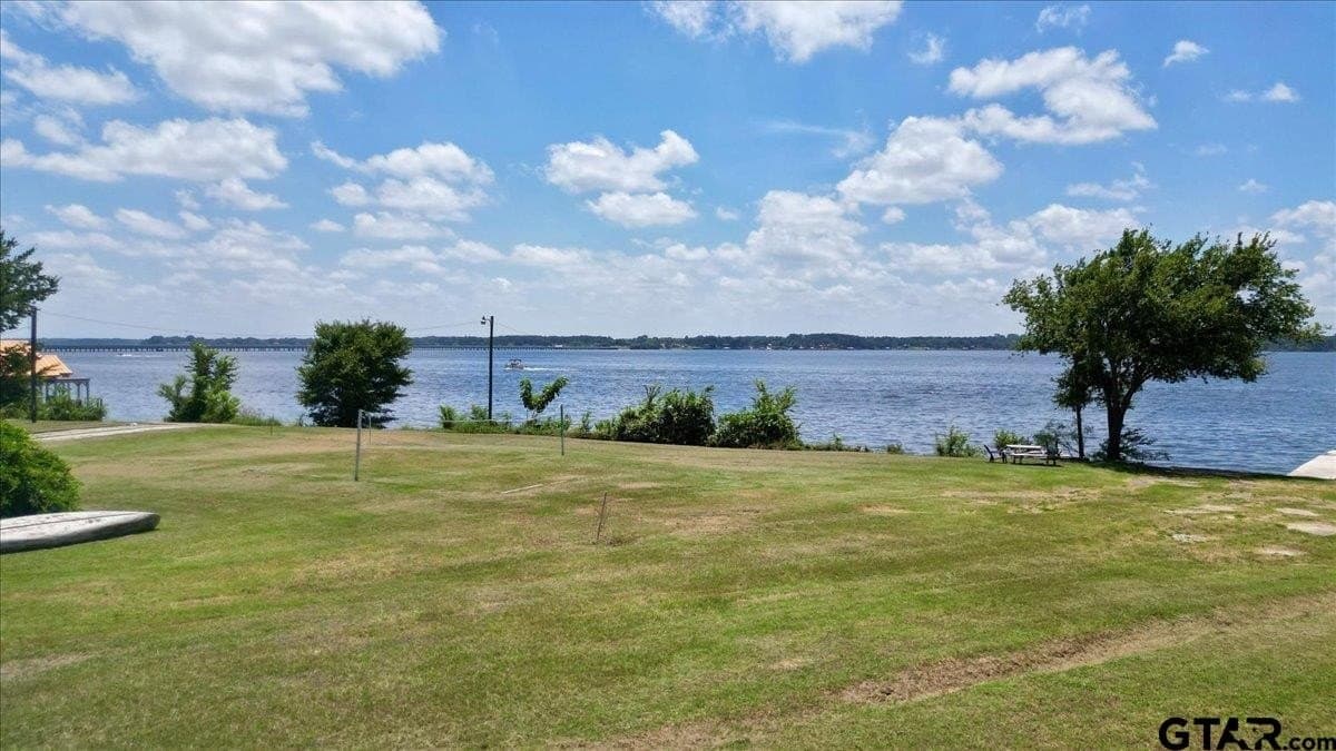 10.16 acres in Smith County - photo 2