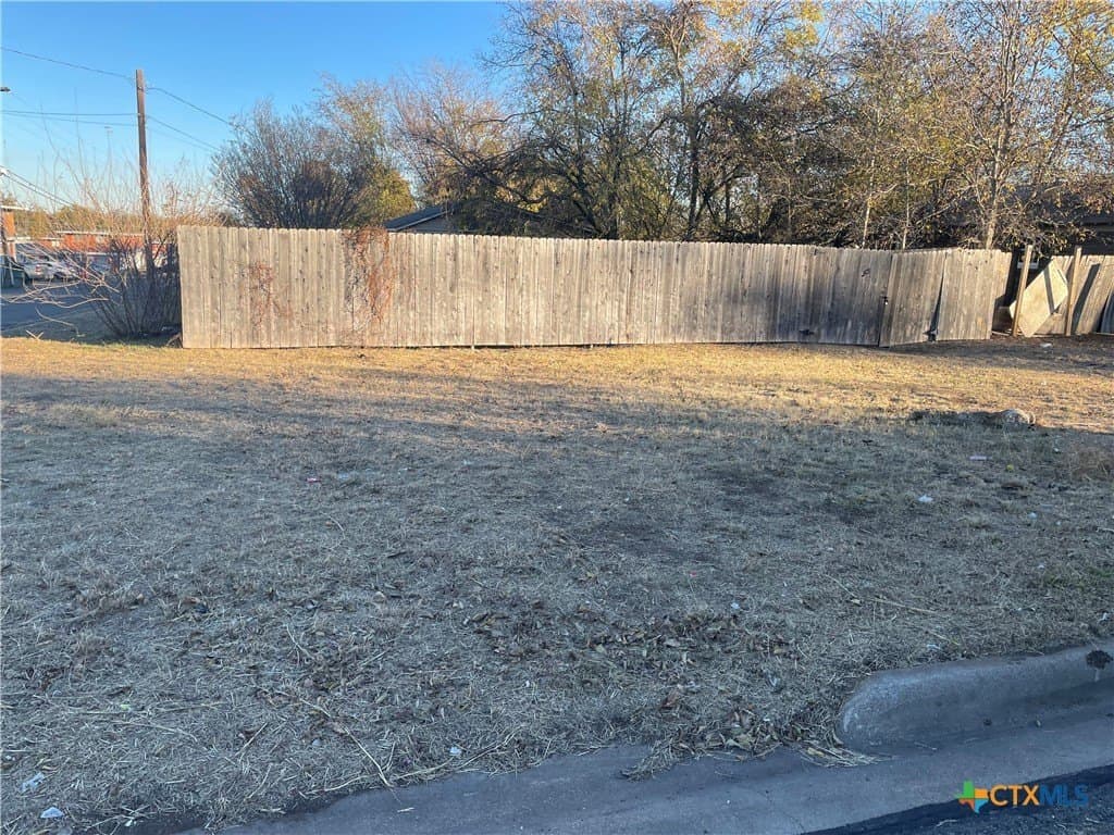 0.1 acres in Bell County - photo 3