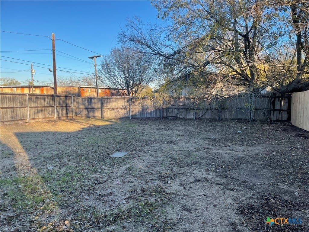 0.1 acres in Bell County - photo 6