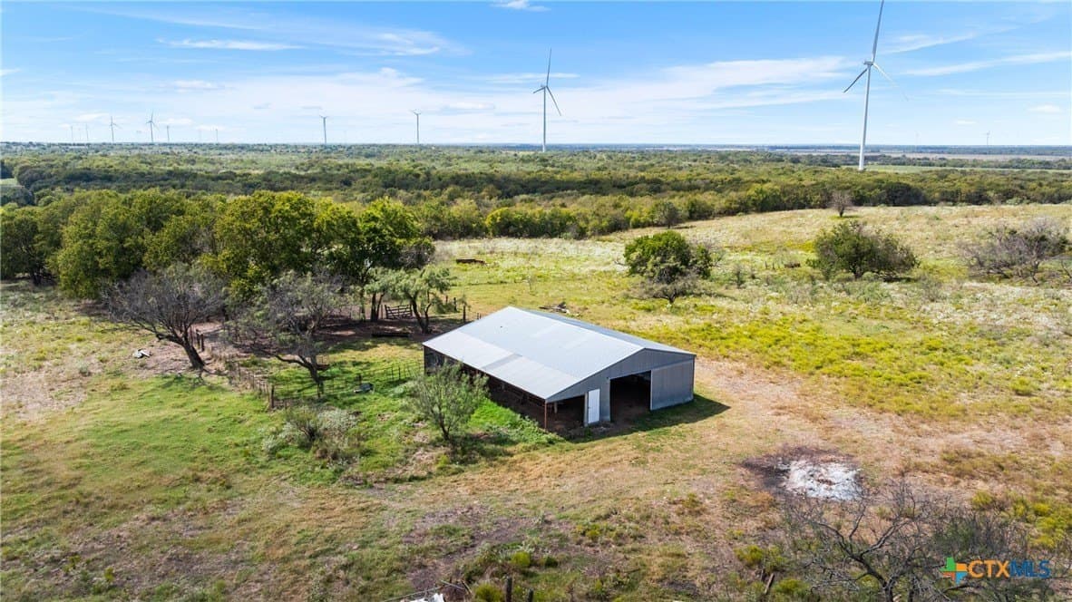143.17 acres in Limestone County - photo 2