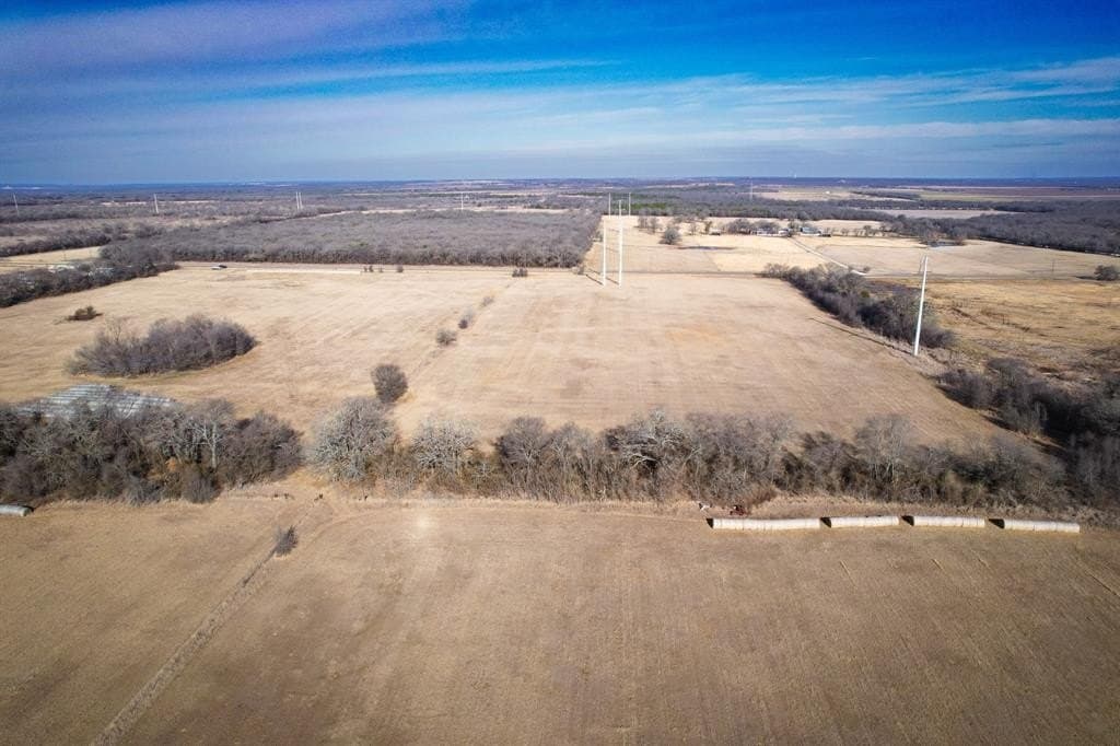 67.55 acres in Hill County - photo 9