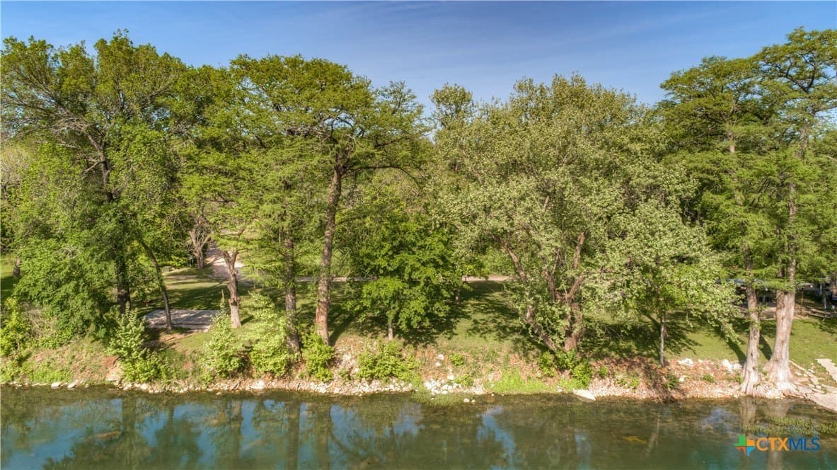 0.95 acres in Comal County - photo 38
