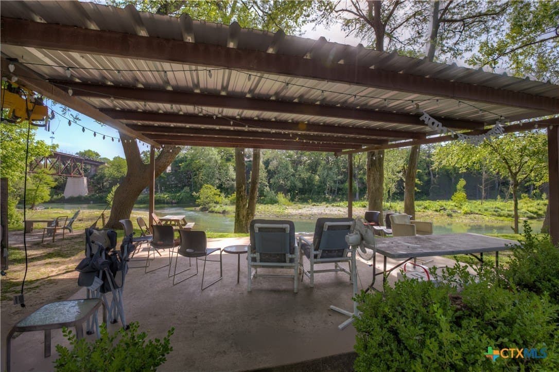 0.95 acres in Comal County - photo 17